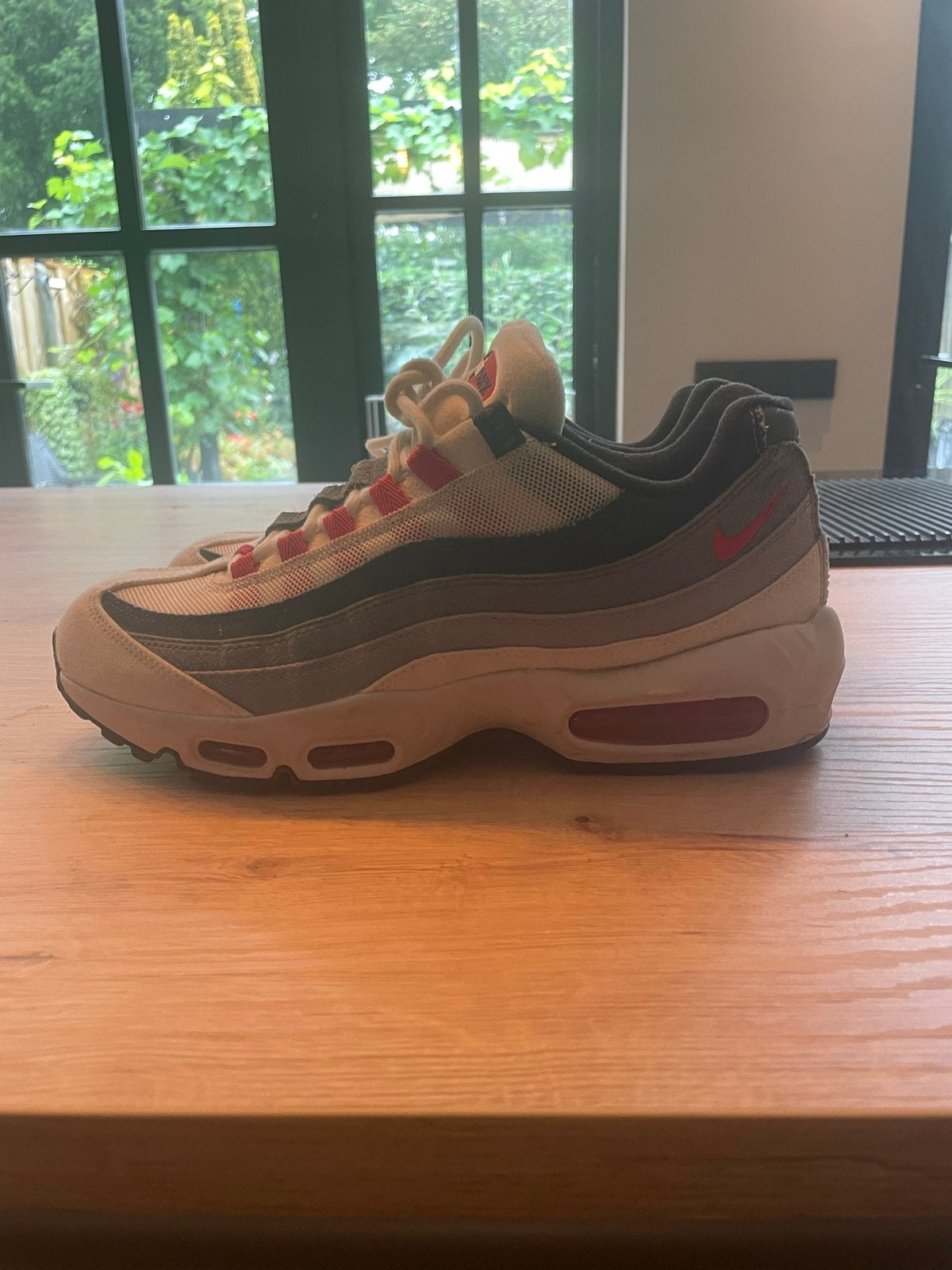 Nike Air Max 95 Japan Plum Blossom Exclusief Model, Verzenden, Zo goed als nieuw, Overige kleuren, Sneakers of Gympen