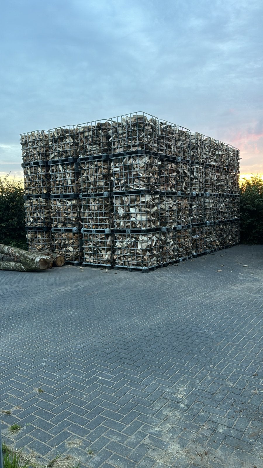 brandhout in IBC-containers 0633882218, Tuin en Terras, Haardhout, 6 m³ of meer, Ophalen of Verzenden, Overige houtsoorten, Blokken