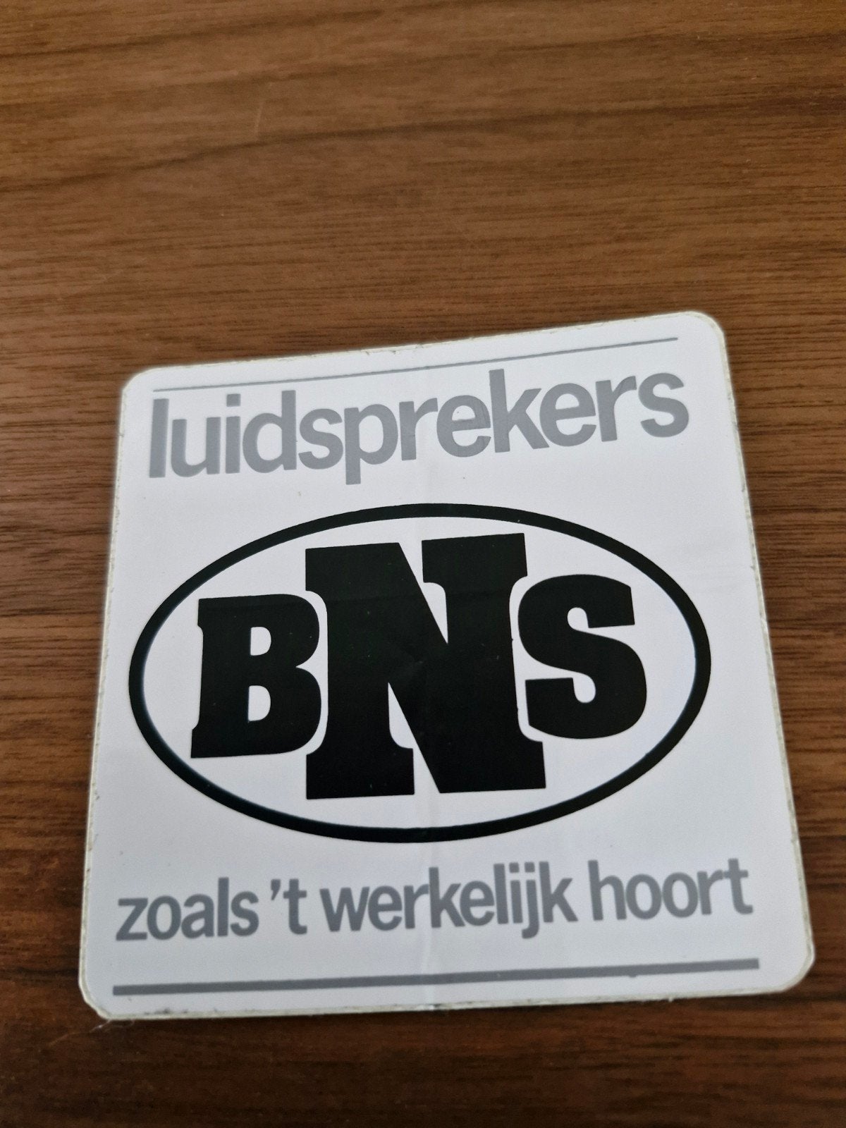 9774  BNS Luidsprekers Sticker - Zoals 't Werkelijk Hoort, Ophalen of Verzenden, Gebruikt, Overige typen