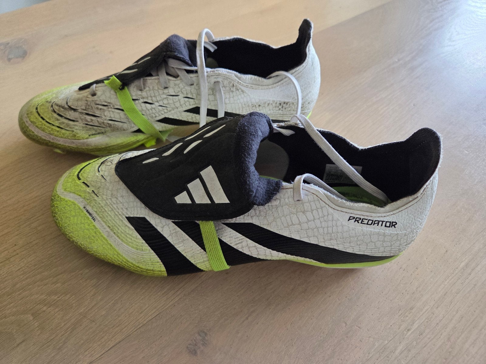 Adidas Predator voetbalschoenen - Maat 41 1/3, Sport en Fitness, Voetbal, Maat M, Ophalen of Verzenden, Gebruikt, Schoenen
