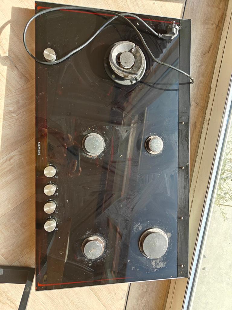 Siemens Gasfornuis - Zwart Glas, 4 Kookzones, Ophalen, Gebruikt, 4 kookzones, Inbouw