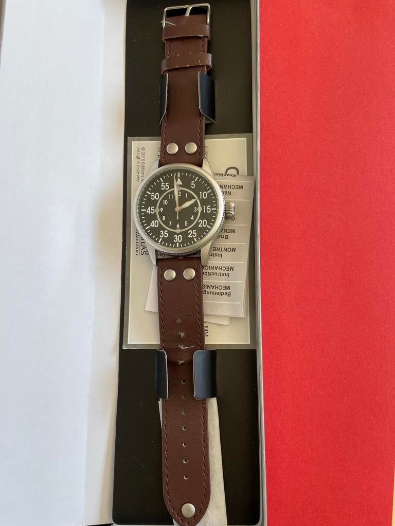 Pilot Watch Collection Horloge - Editions Atlas, Leer, Staal, Polshorloge, Zo goed als nieuw