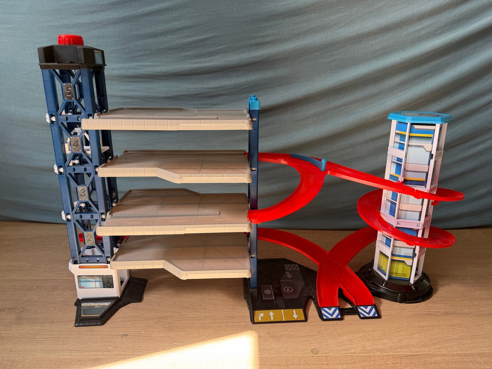 Dickie Toys Parkeergarage 4 verdiepingen met spiraalhelling, Ophalen, Gebruikt