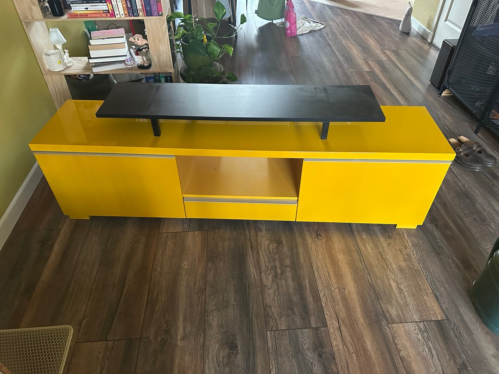 IKEA TV meubel - Geel, Ophalen, Kunststof, Gebruikt, 150 tot 200 cm