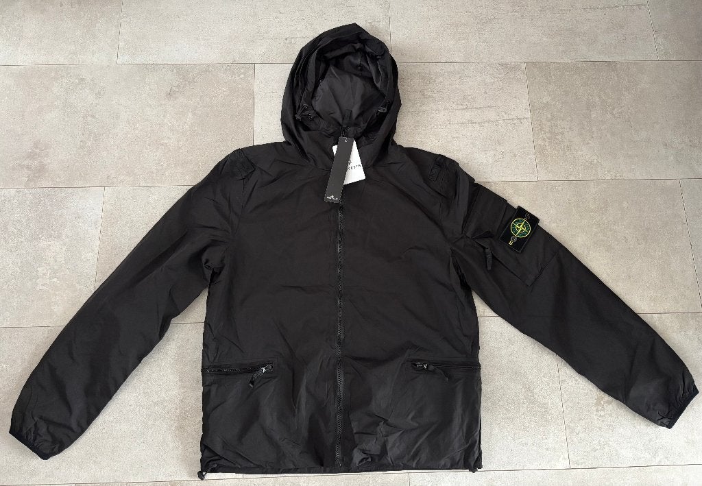Stone Island windbreaker jas Zwart maat M, Kleding | Heren, Maat 48/50 (M), Zwart, Nieuw, Ophalen of Verzenden