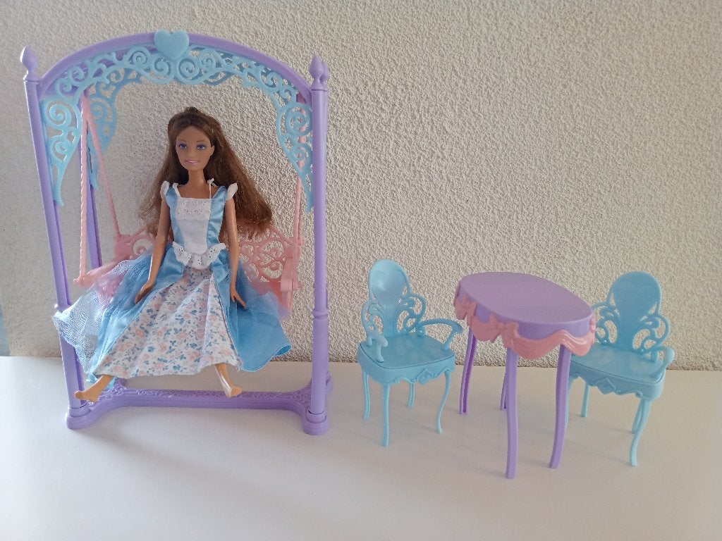 Barbie als de Prinses en de Bedelaar - ERIKA (Tea Party), Ophalen of Verzenden, Gebruikt, Pop