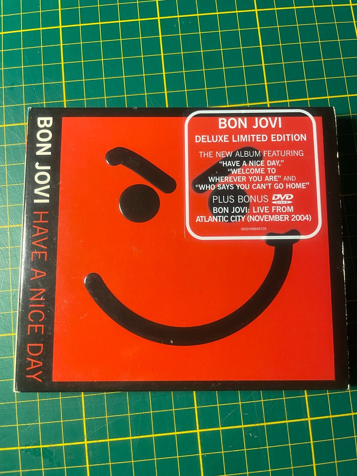 Bon Jovi - Have A Nice Day (Deluxe Limited Edition CD+DVD), Cd's en Dvd's, Ophalen of Verzenden, Zo goed als nieuw, Poprock