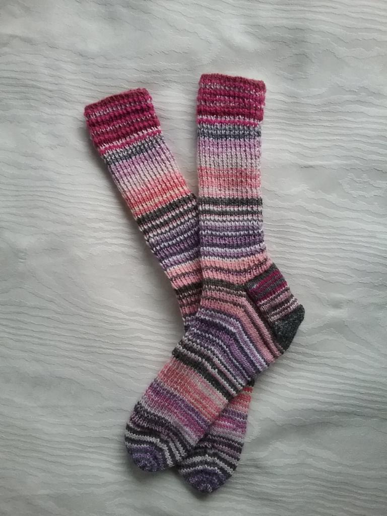 Mooie nieuwe handgebreide warme sokken maat 37/39, Ophalen of Verzenden, Nieuw, Sokken en Kniesokken