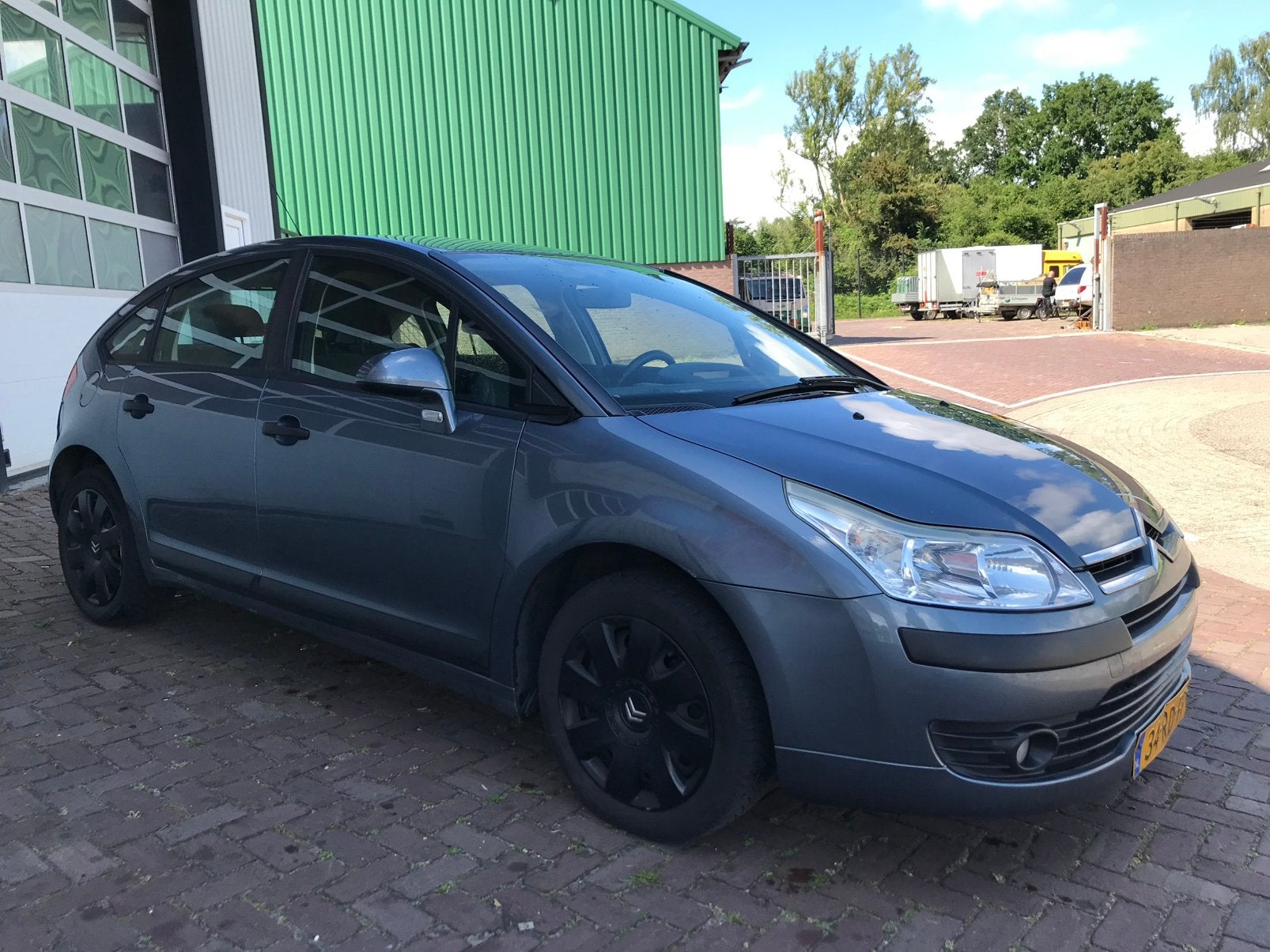 Citroën C4 1.6 16V 80KW Nieuwe apk 06-2027, Auto's, Citroën, Voorwielaandrijving, Stof, 4 cilinders, Grijs