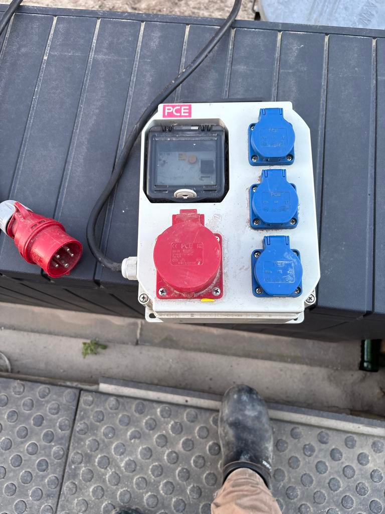 PCE Electric Stroomverdeler 16A IP54 - Krachtstroom & 230V, Ophalen of Verzenden, Gebruikt, Overige typen
