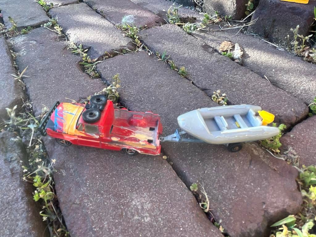 Majorette speelgoedauto met aanhanger en boot, Gebruikt, 1:50 of kleiner, Auto, Ophalen