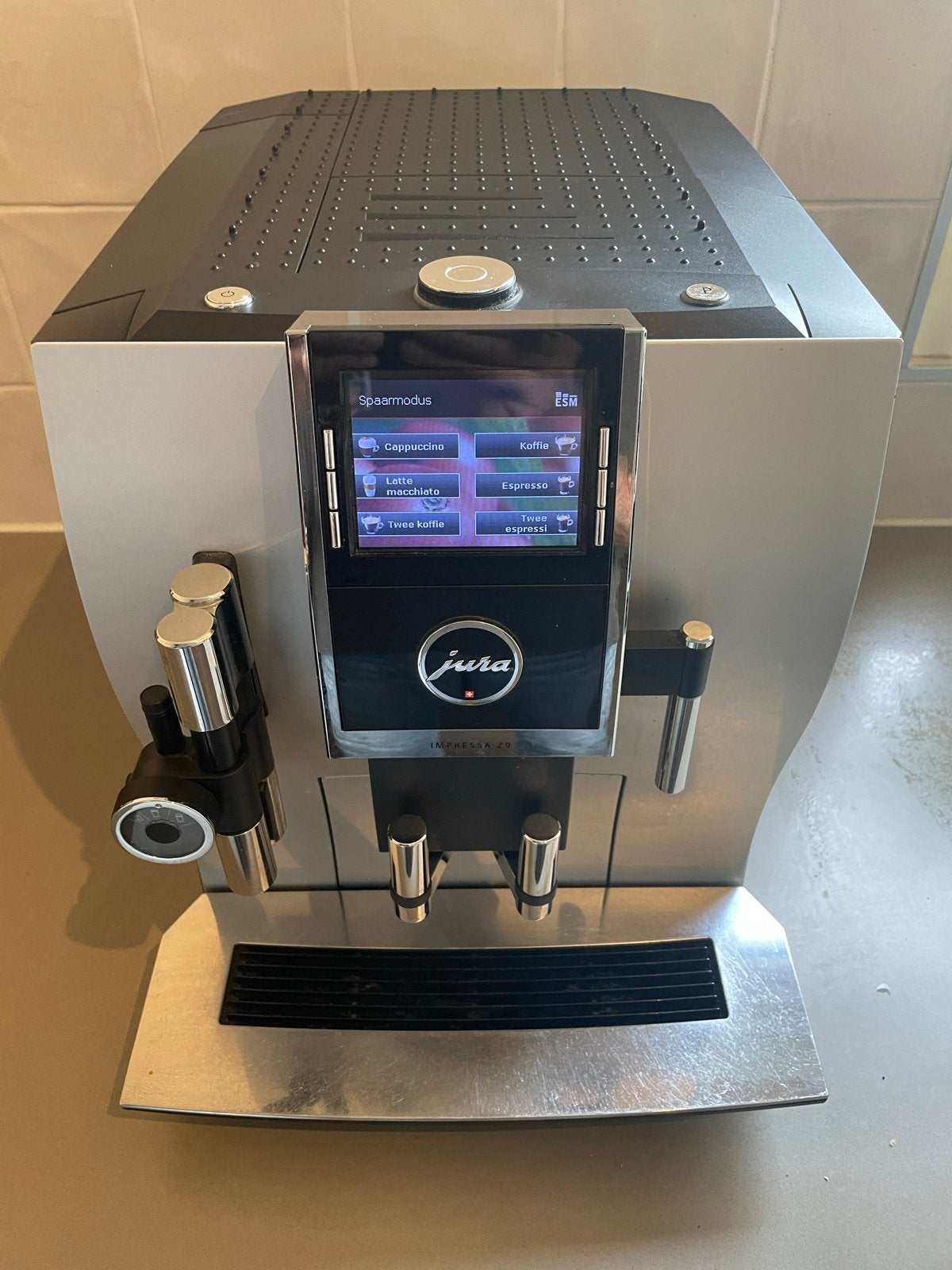 Jura Impressa Z9 One Touch TFT Koffiemachine, Afneembaar waterreservoir, Gebruikt, 10 kopjes of meer, Koffiemachine