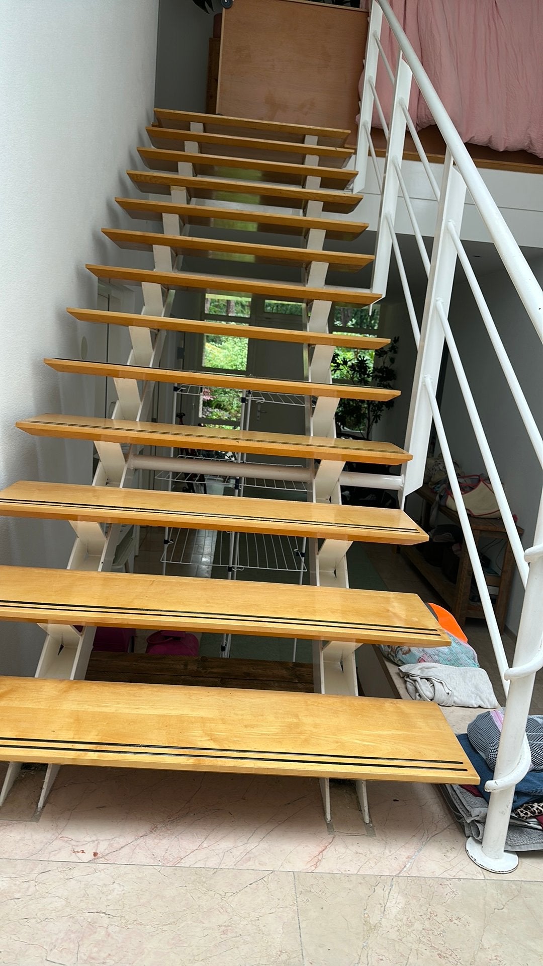 Stalen trap met houten treden, Ophalen, Zo goed als nieuw