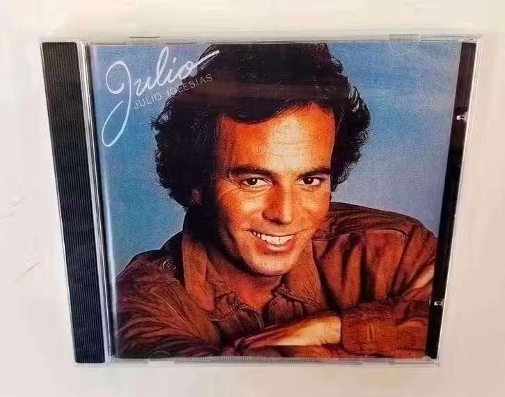 CD Julio Iglesias - Julio CBS 451077 2 Pop, Pop, Ophalen of Verzenden, Zo goed als nieuw, Album