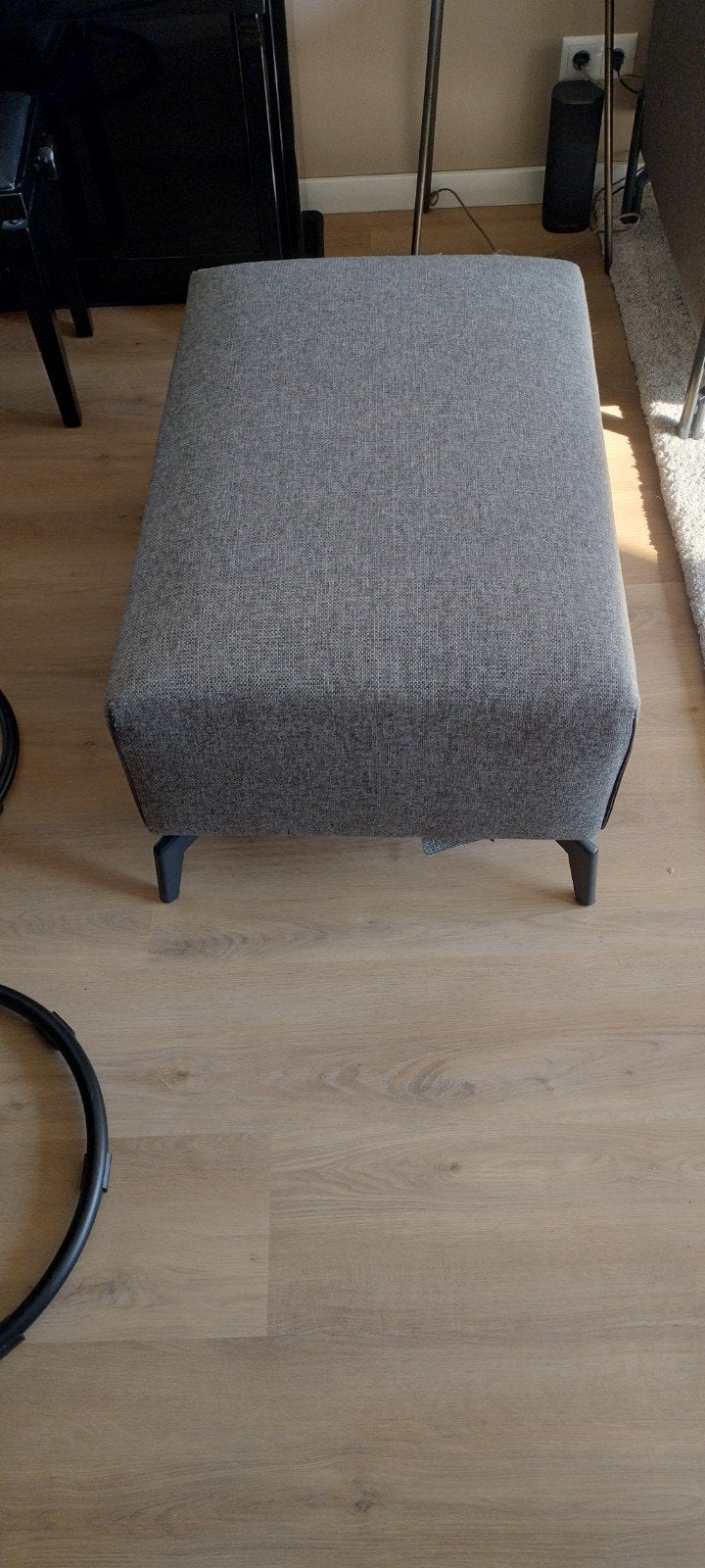 Hocker Xoon lichtgrijs, Ophalen, Vierkant, 75 tot 100 cm, Zo goed als nieuw