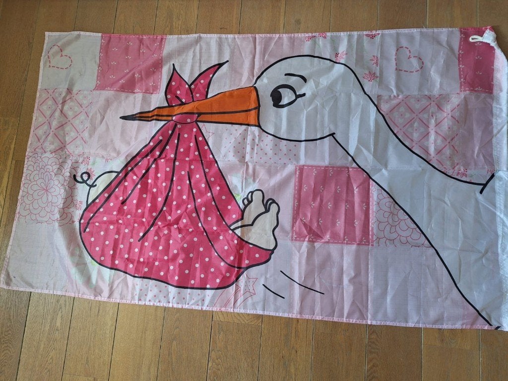 Geboortevlag meisje met ooievaar: 150x90 cm, Ophalen of Verzenden, Zo goed als nieuw, Geboortebord