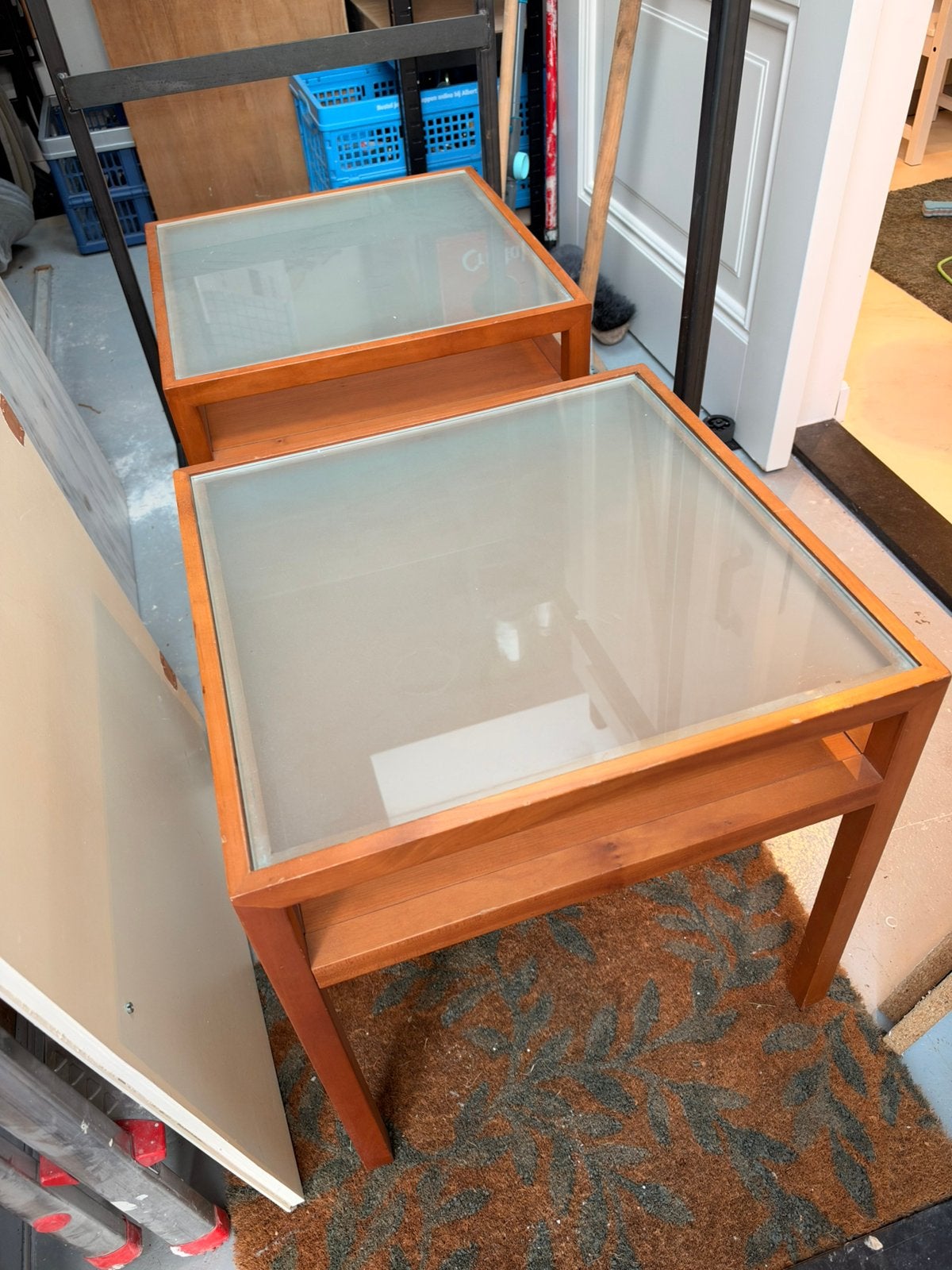 Kersen houten nachtkastjes 45x45x45, Ophalen, Zo goed als nieuw, Minder dan 45 cm