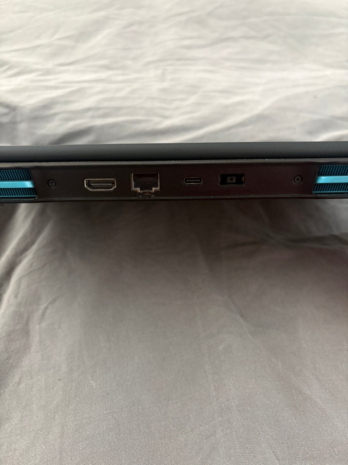Foto 4 van Lenovo ideapad gaming 3 15ARH7