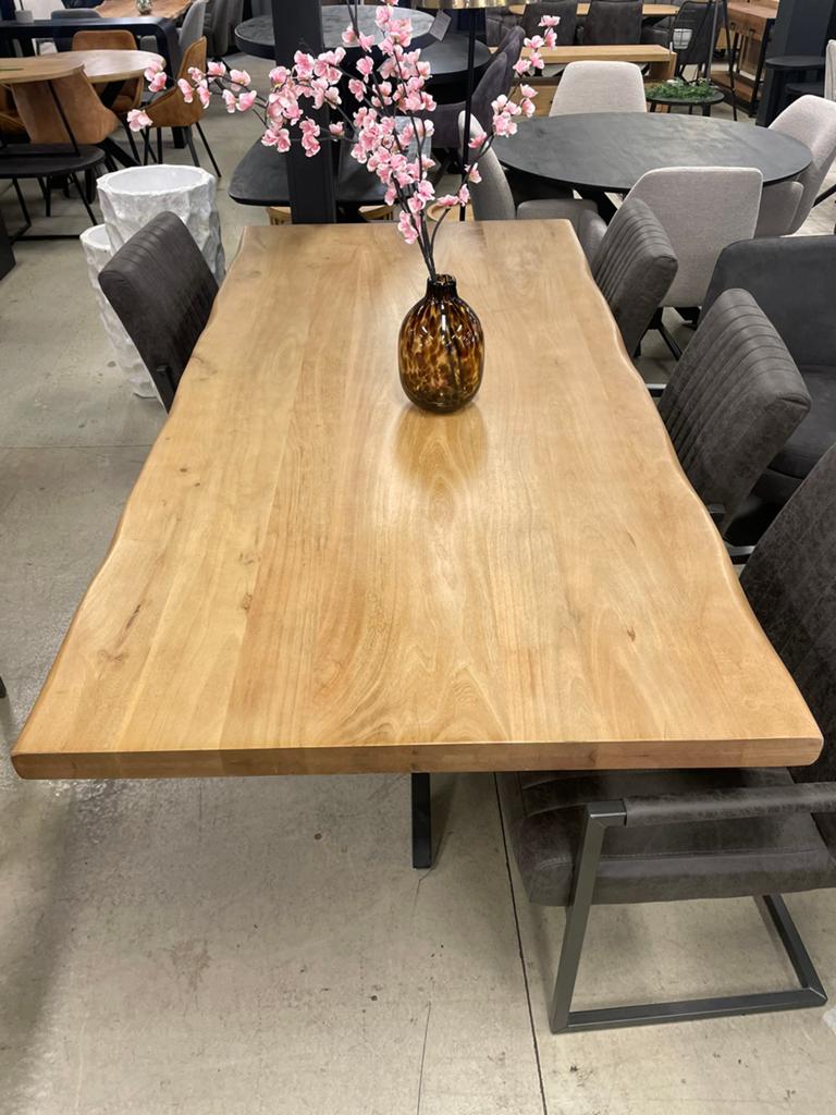 VOORRAAD 325 BOOMSTAM EDGE TAFEL CHEFMEUBEL LEEGVERKOOP, Ophalen, Bruin, Nieuw, Modern