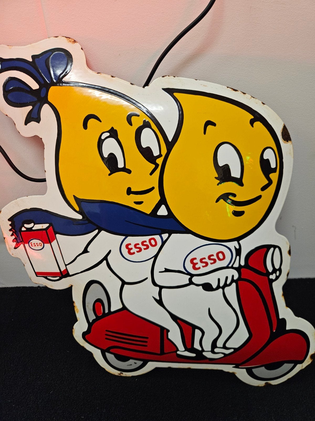 Vintage geëmailleerd Esso reclamebord - Esso Boys op scooter, Ophalen of Verzenden