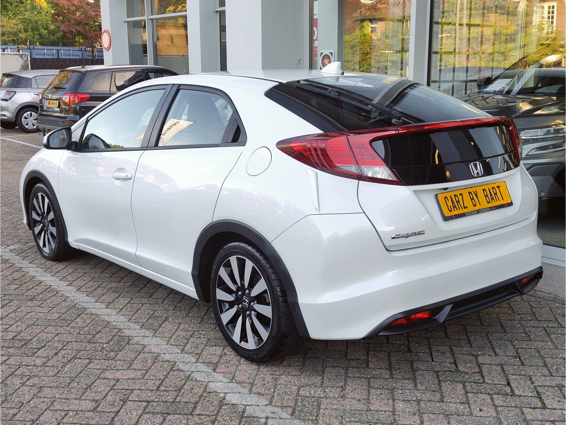 Honda Civic 1.8 SPORT Camera | Cruise | Clima | Stoelverwarm, Auto's, Voorwielaandrijving, Stof, Gebruikt, Zwart