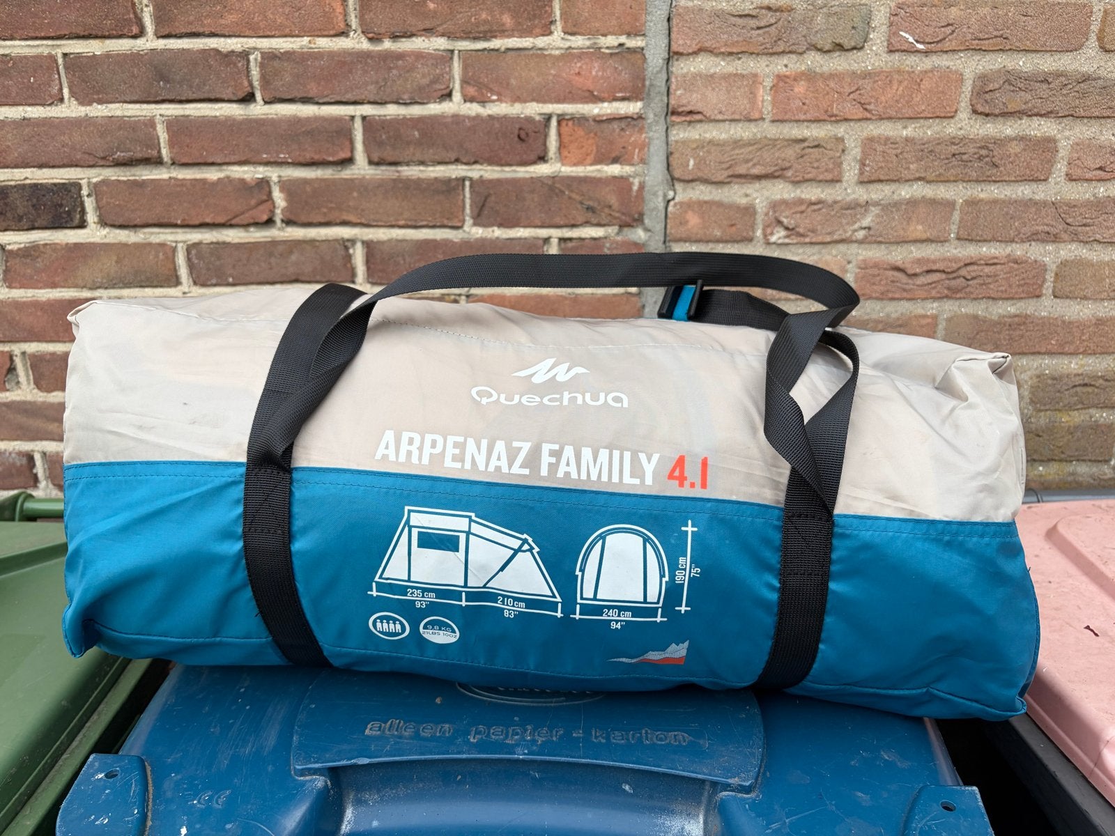 Quechua Arpenaz Family 4.1 Tent - 4-persoons familietent, Caravans en Kamperen, Tenten, tot en met 4, Gebruikt, Ophalen of Verzenden