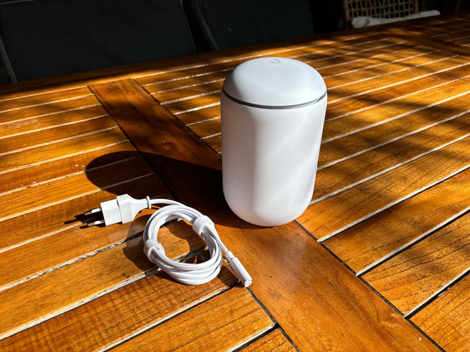 Ubiquiti UniFi Dream Machine (UDM) Router, Ophalen of Verzenden, Zo goed als nieuw, Router