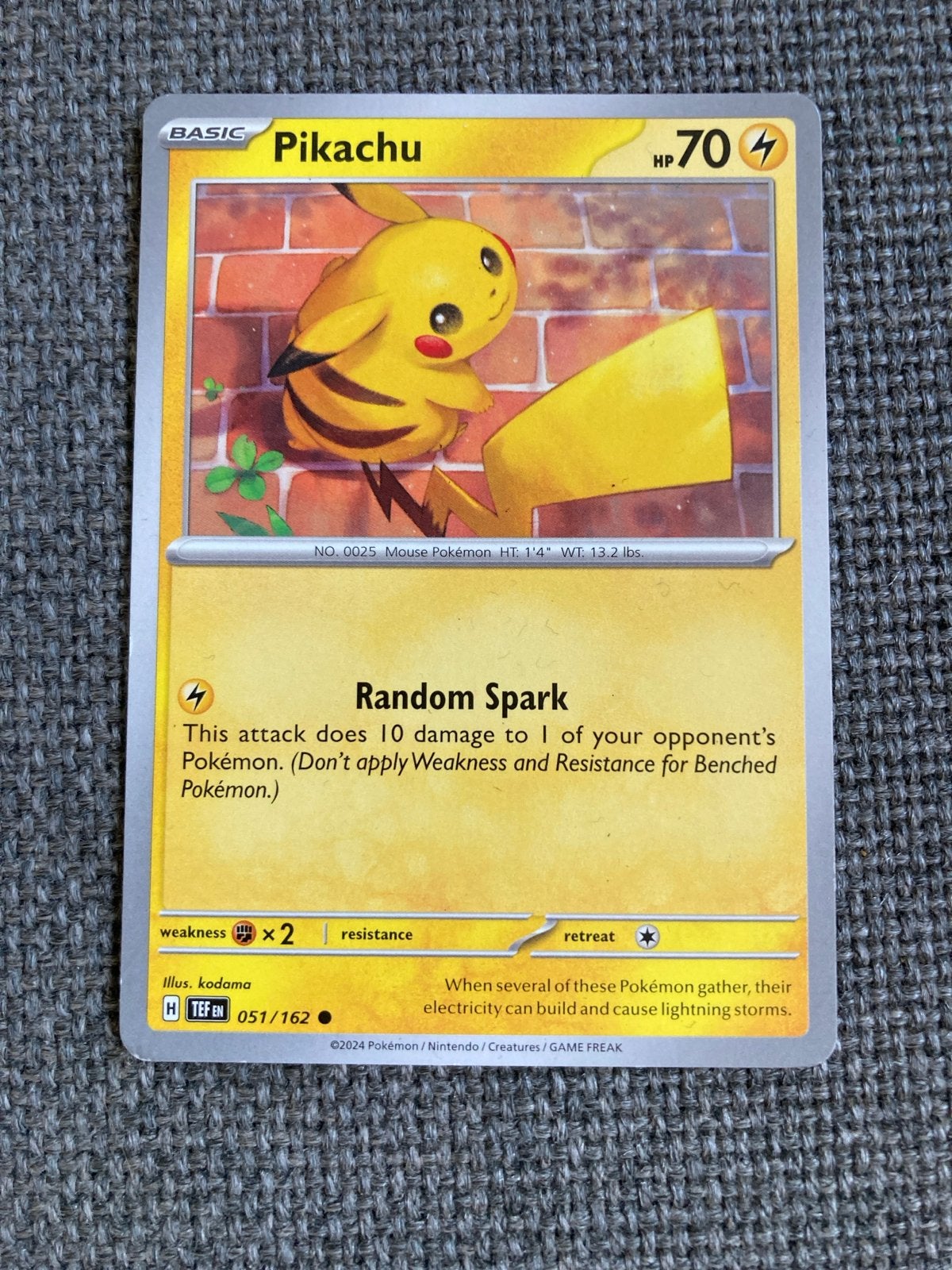 Pikachu Pokémon Kaart 051/162 - Zo goed als nieuw, Ophalen of Verzenden, Zo goed als nieuw, Losse kaart
