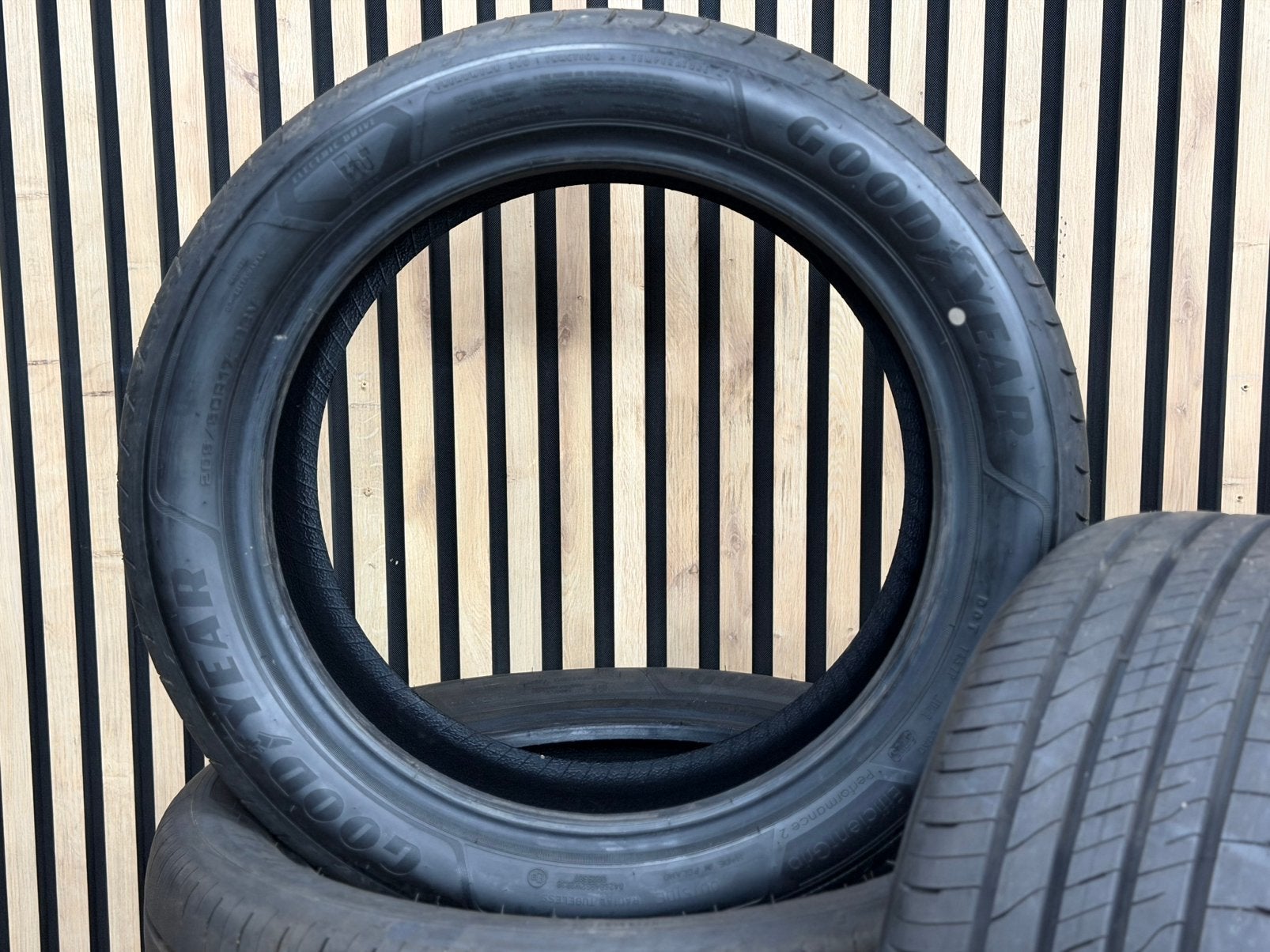 4x 205-50-17 GOODYEAR EFFICIENTGRIP DEMO! dot25 €380 all in!, Ophalen