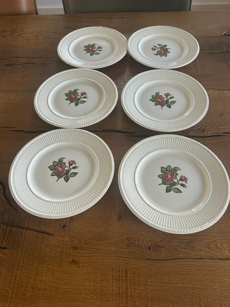 Wedgwood grote restant  party Moss Rose, Ophalen of Verzenden, Zo goed als nieuw, Porselein, Overige typen