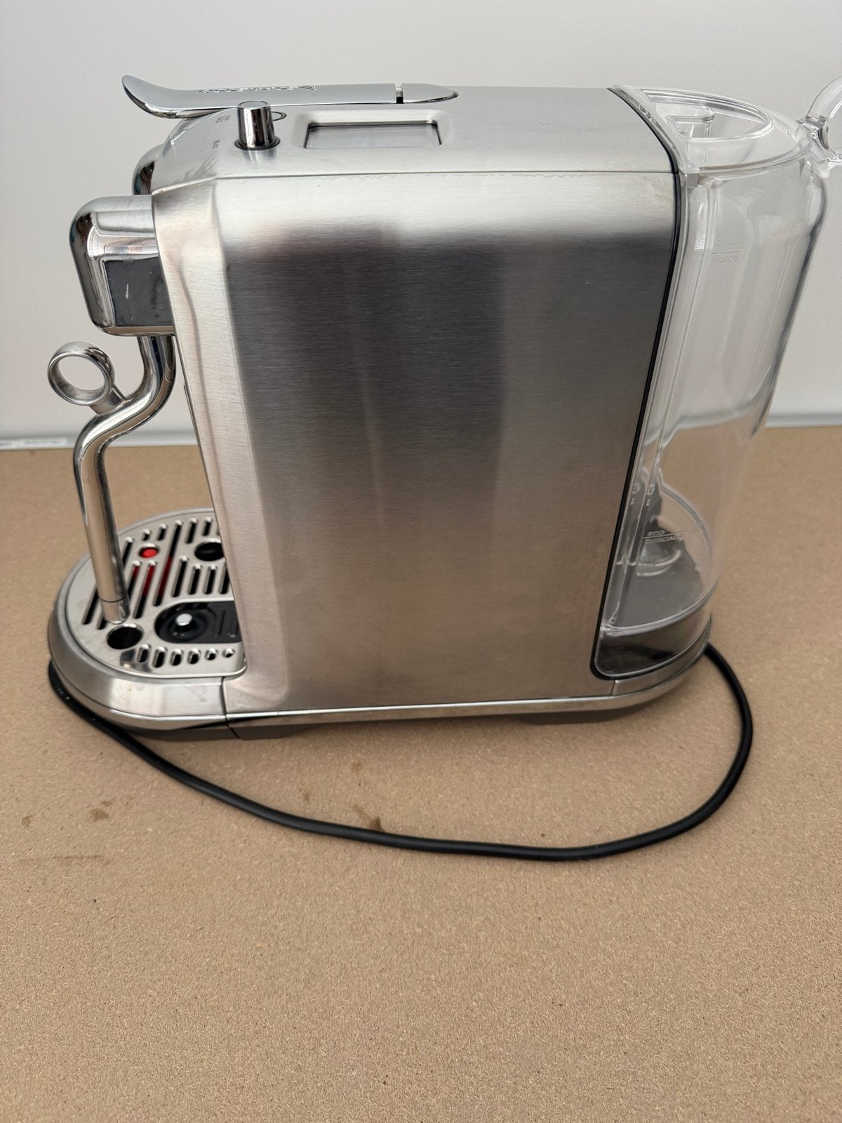 Foto 6 van Nespresso Creatista Plus - voor de handige Harry!