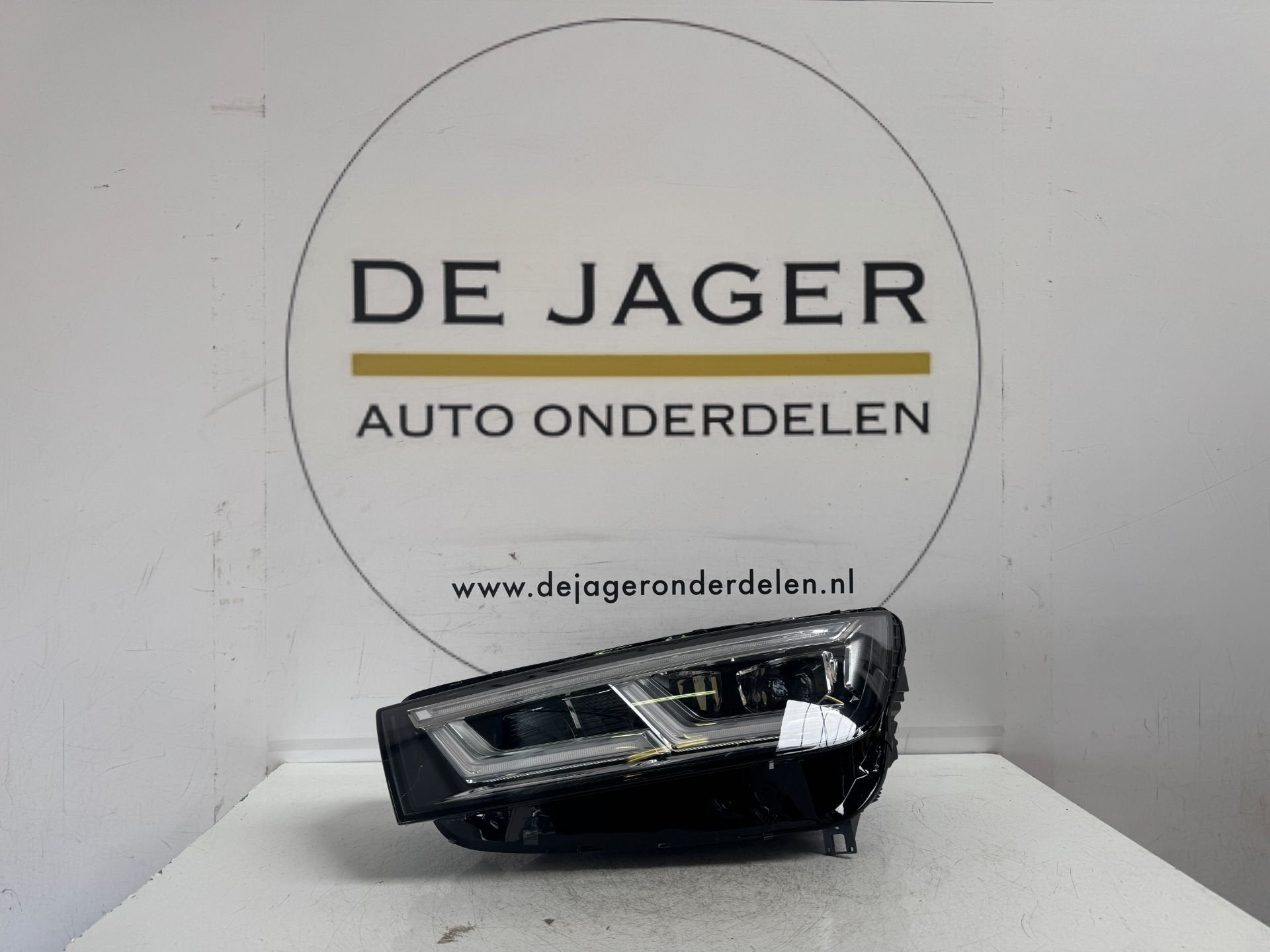 AUDI Q5 80A VOL LED KOPLAMP LINKS 80A941773G, Gebruikt, AUDI AG, Auto-Union-Strasse 1
85045  Ingolstadt, DE, Kundenbetreuung@audi.de