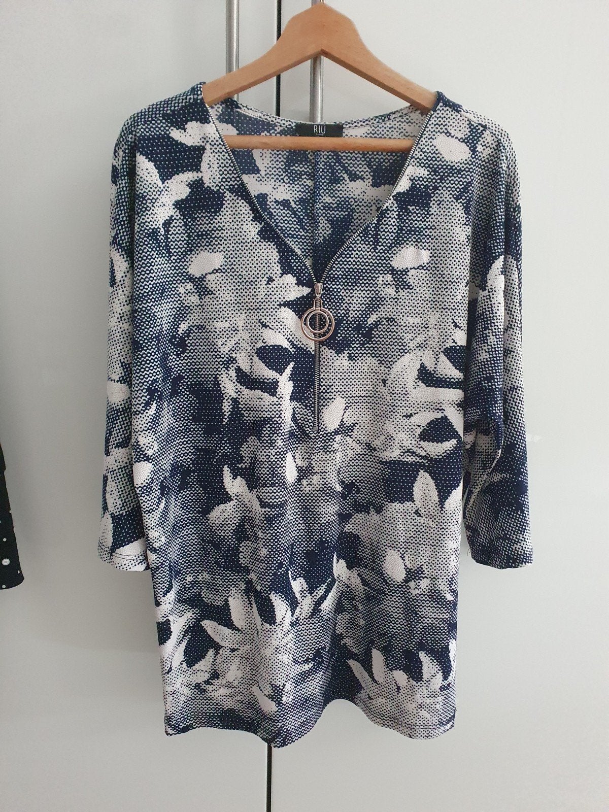 RIU  top maat S, Blauw, Ophalen of Verzenden, Zo goed als nieuw, Korte mouw