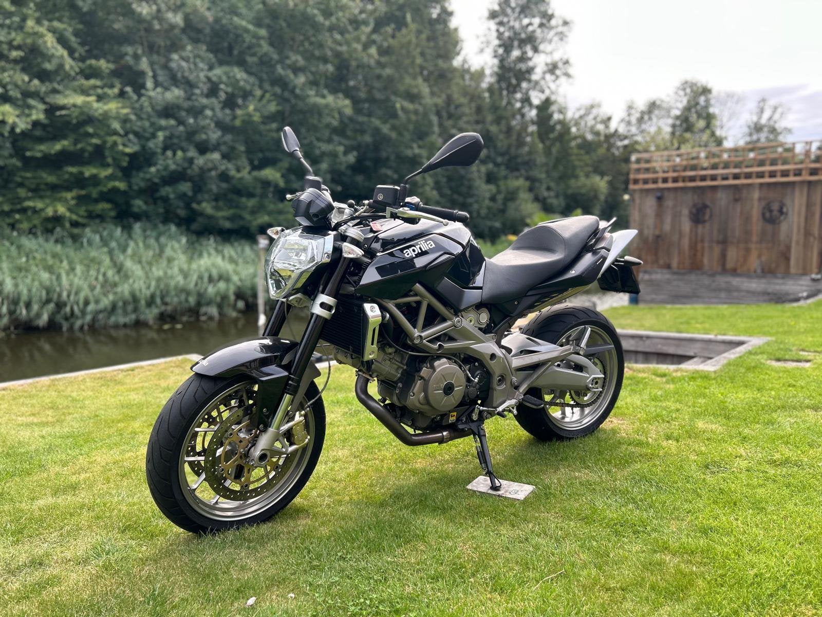 Aprilia shiver 750, Motoren, 750 cc, 2 cilinders, Particulier, Meer dan 35 kW