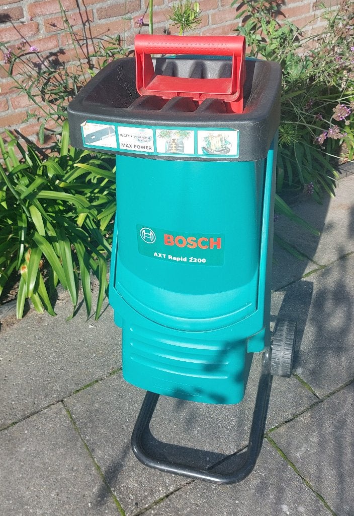 Bosch AXT RAPID 2200 hakselaar ook voor dikke takken, Ophalen, Gebruikt, Elektrisch