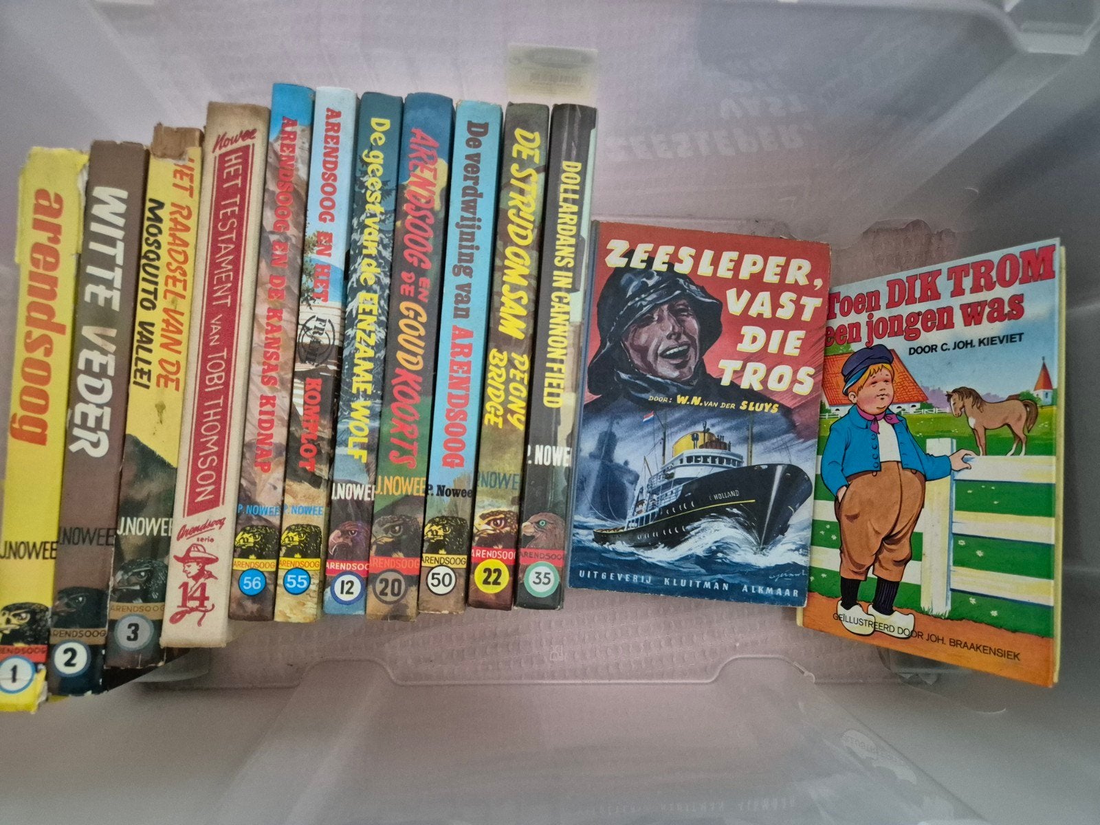 arendsoog  en twee andere kinderboeken, Meerdere comics, Ophalen, Gelezen, Europa