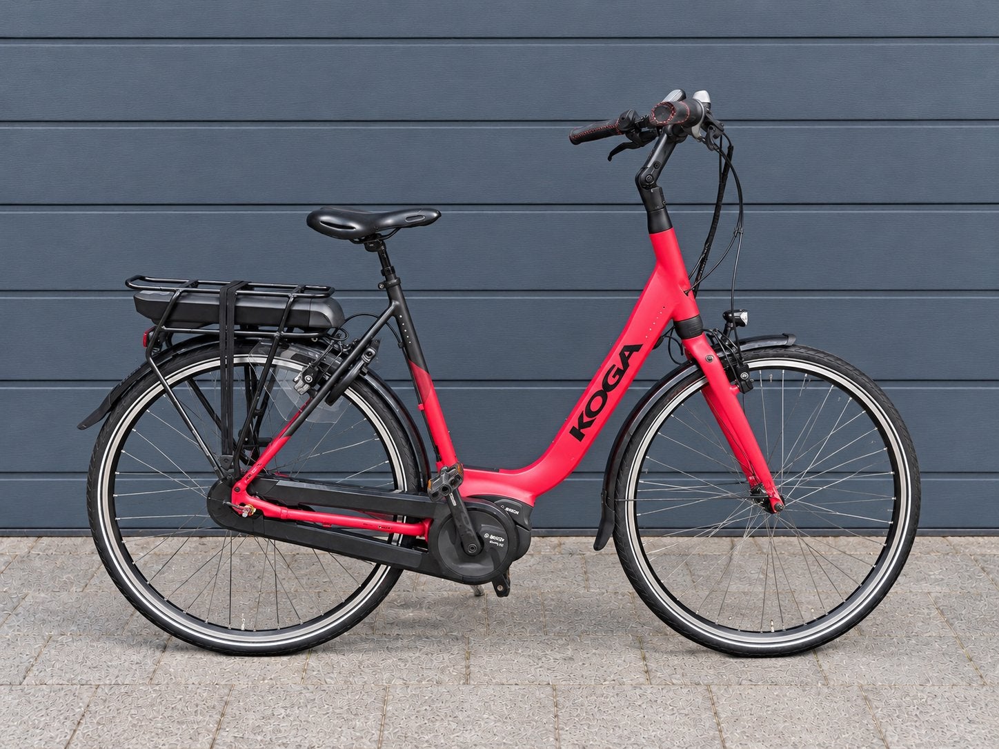 Koga E-Nova (2023) - Elektrische damesfiets -Bosch motor, Zo goed als nieuw, 59 cm of meer, 50 km per accu of meer, Ophalen
