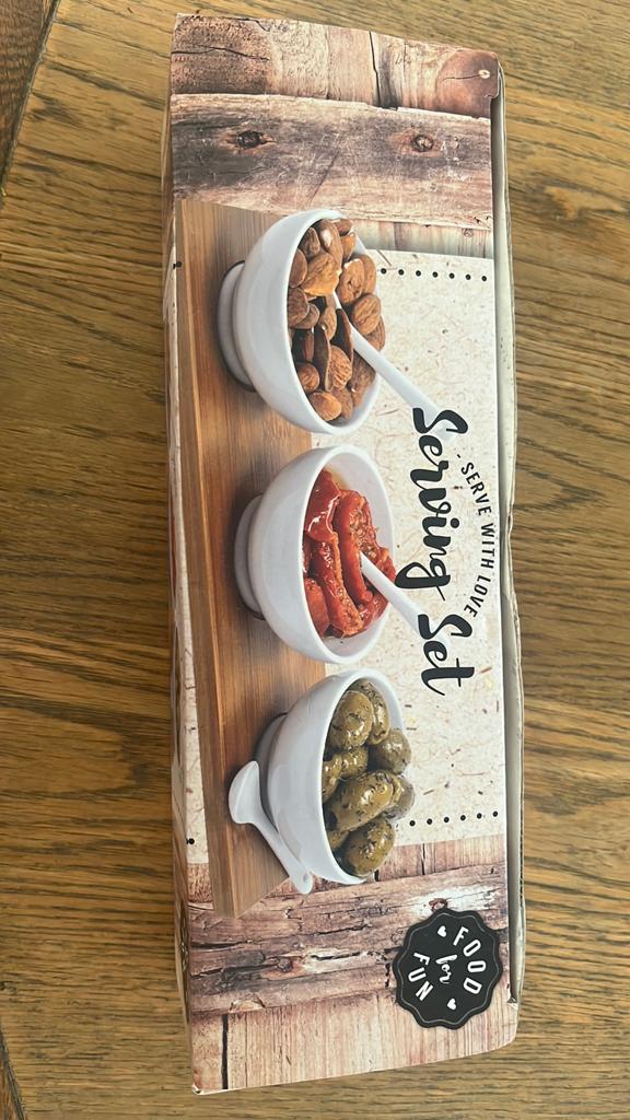 Serving Set met 3 schaaltjes en houten plank, Huis en Inrichting, Keuken | Keukenbenodigdheden, Overige typen, Hout, Nieuw, Ophalen of Verzenden