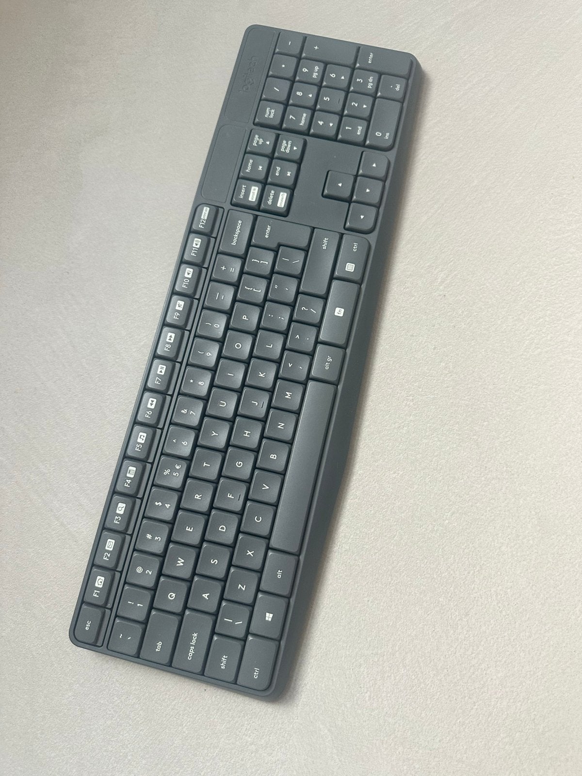 Logitech K270 Draadloos Toetsenbord - QWERTY, Gebruikt, Draadloze ontvanger, Ophalen of Verzenden, Draadloos