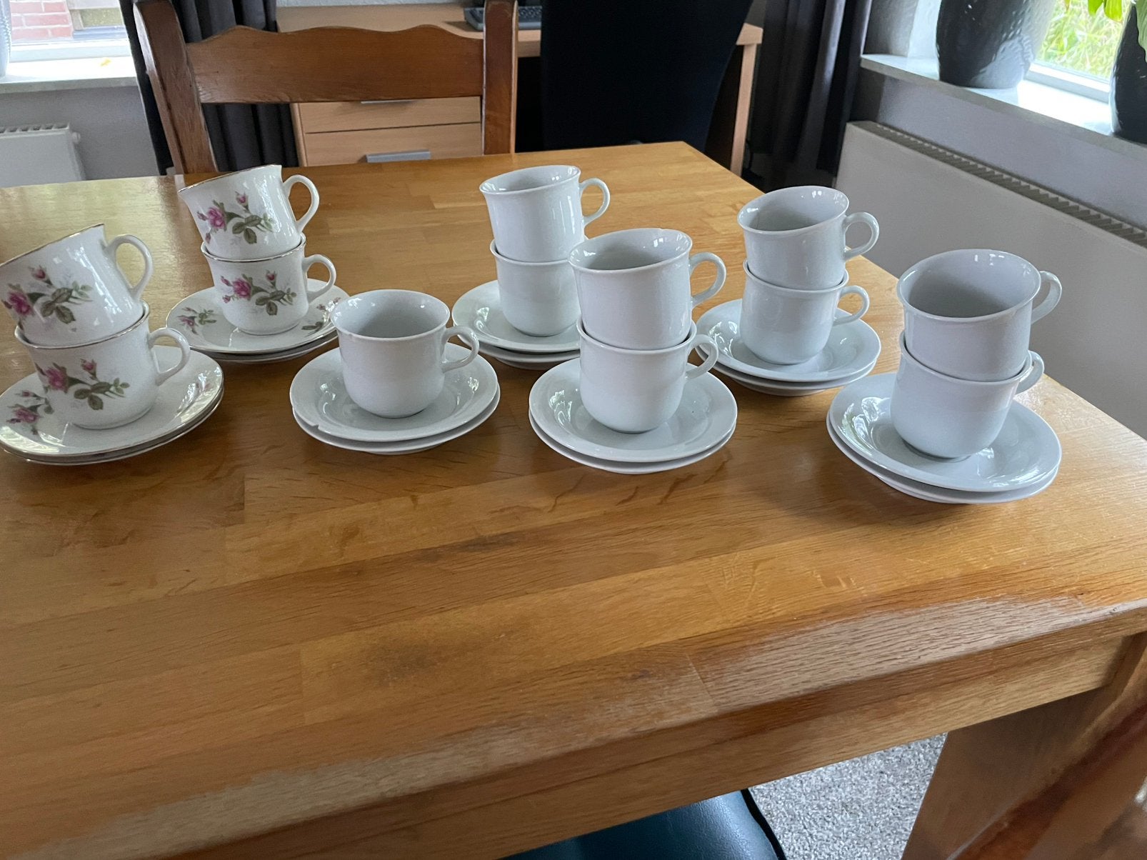 GRATIS diverse kop en schotels, Ophalen, Overige stijlen, Kop(pen) en/of Schotel(s)