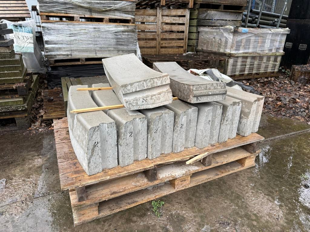 Opsluitbanden 13/15x25x78,5 R=2 bocht, Tuin en Terras, Tegels en Klinkers, Ophalen, Overige typen, Nieuw, Minder dan 5 m²