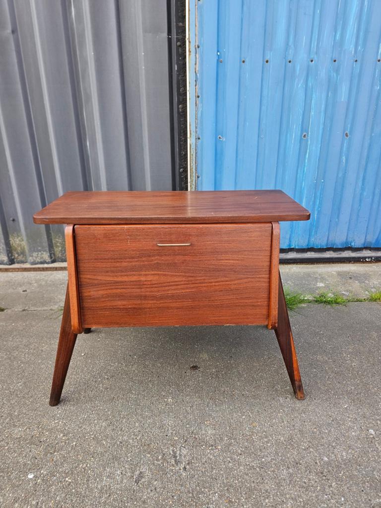 Teakhouten kast met Philips platenspeler, Ophalen, Huis en Inrichting