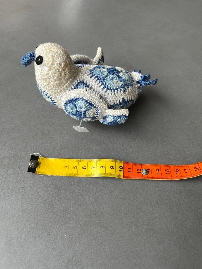 Wit/blauw fijn gehaakte vogel, Verzenden, Nieuw