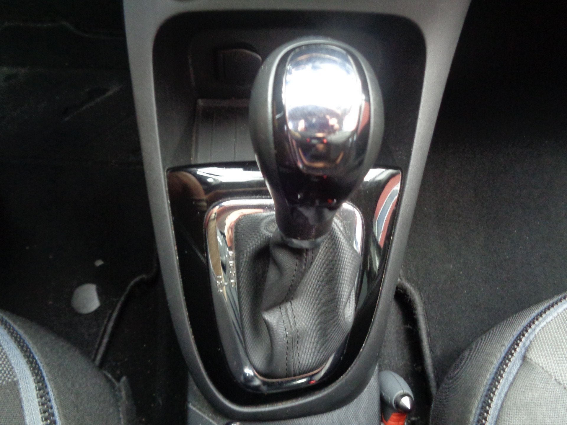 Renault Captur 1.2 TCe Dynamique 120PK Automaat clima Navi C, Euro 5, 4 cilinders, Origineel Nederlands, 19 km/l