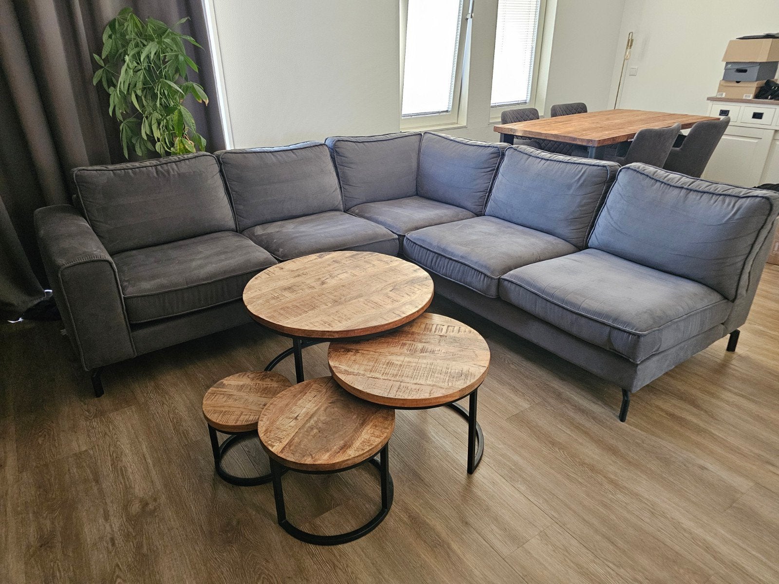 Set van 4 houten salontafels met zwart metalen frame, Gebruikt, 50 tot 100 cm, Rond, 50 tot 100 cm