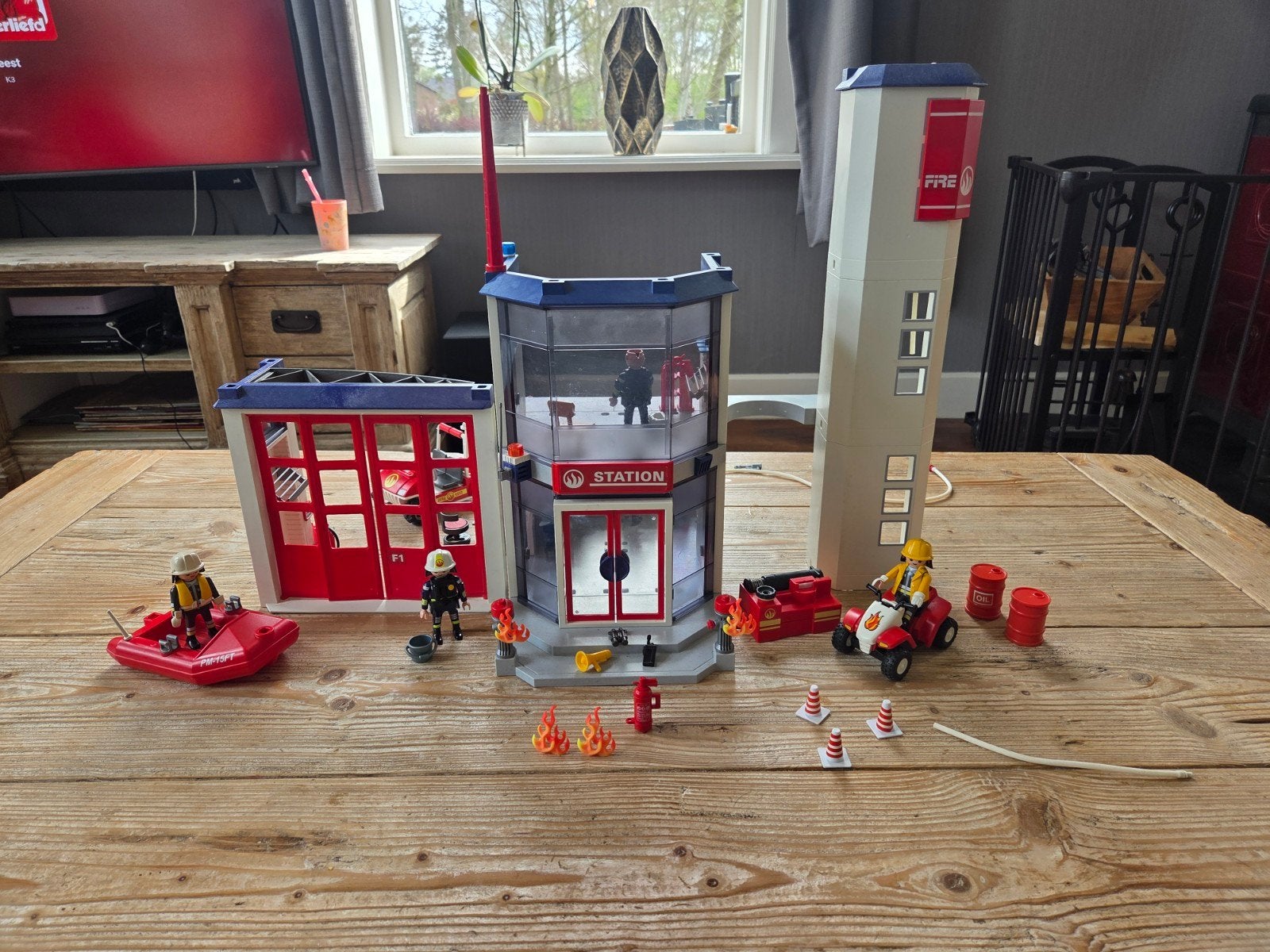 Playmobil Brandweerkazerne, Kinderen en Baby's, Speelgoed | Playmobil, Ophalen of Verzenden, Gebruikt, Complete set
