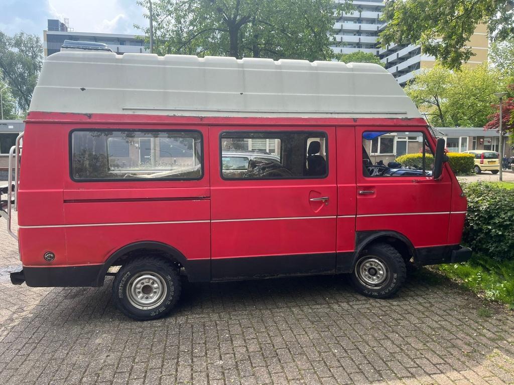 Volkswagen LT31D Camperbus 1977 – Belastingvrij & APK vrij, Buscamper of Camperbus, Volkswagen, Tot en met 2, Particulier
