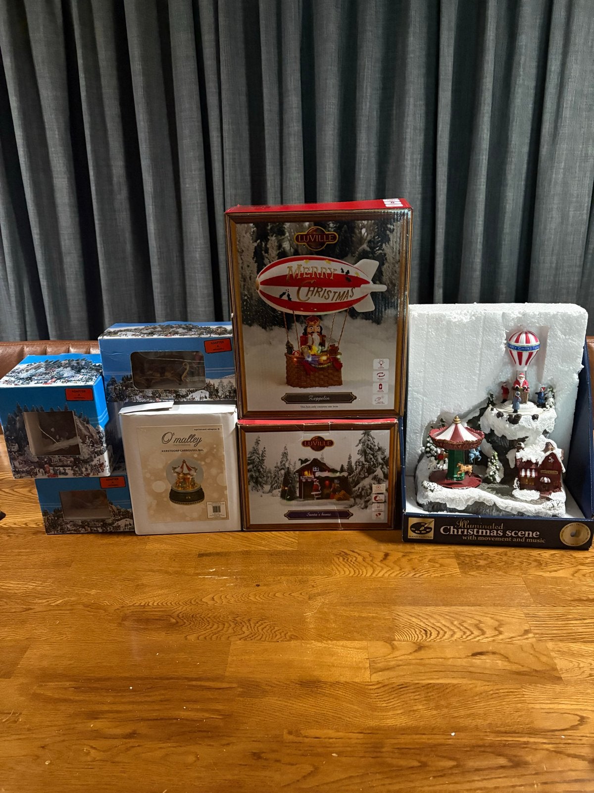 18 kersthuisjes   kerstdorp  adapters  accessoires, Ophalen, Gebruikt