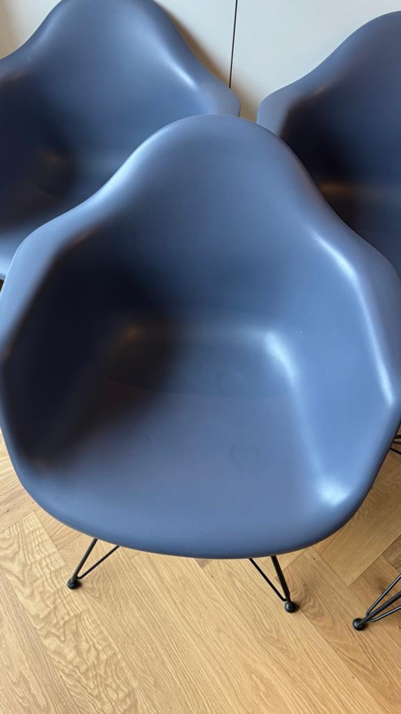 5 Vitra Eames look-a-like stoelen, Huis en Inrichting, Stoelen, Ophalen, Kunststof, Gebruikt, Grijs