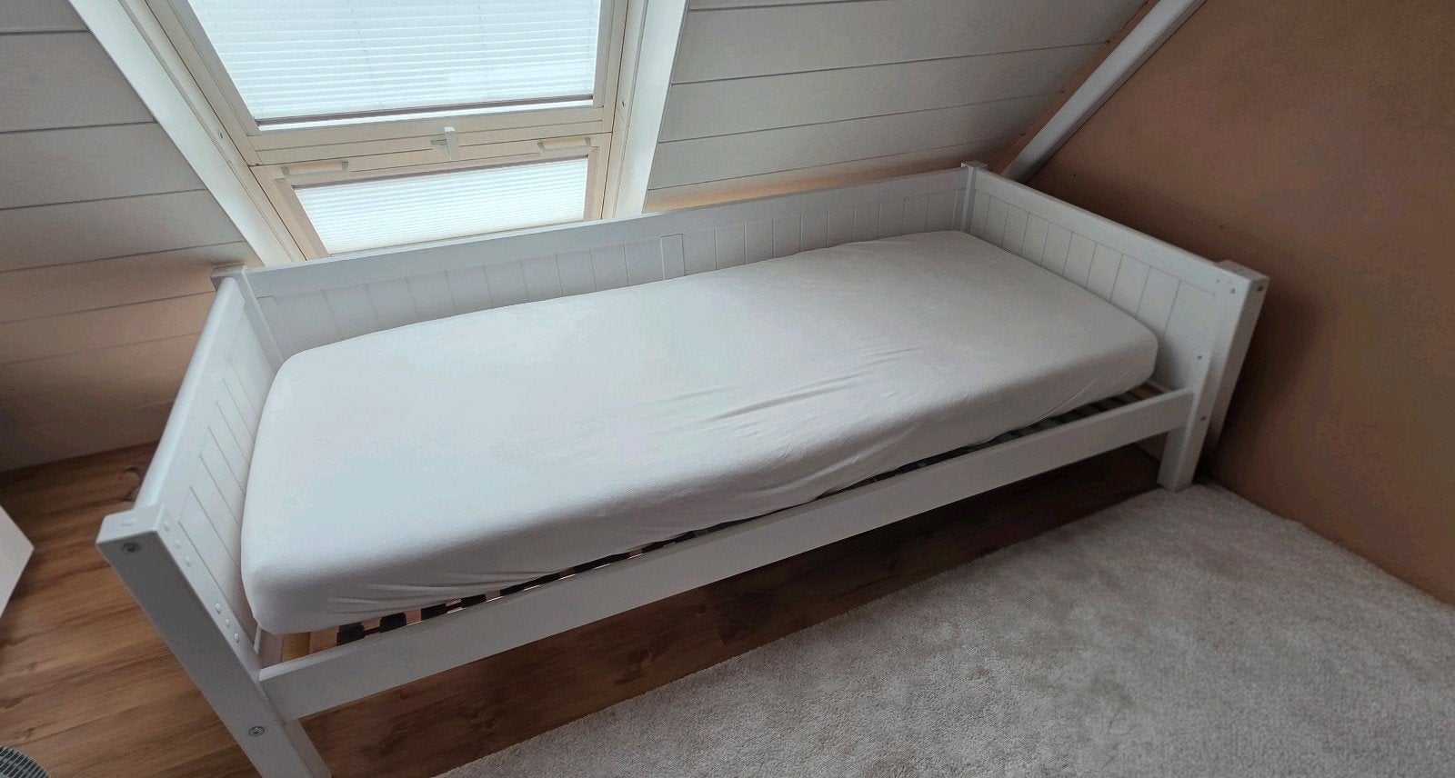 Eenpersoonsbed Flexworld Bedbank Puck met matras, Ophalen, 90 cm, Eenpersoons, Wit